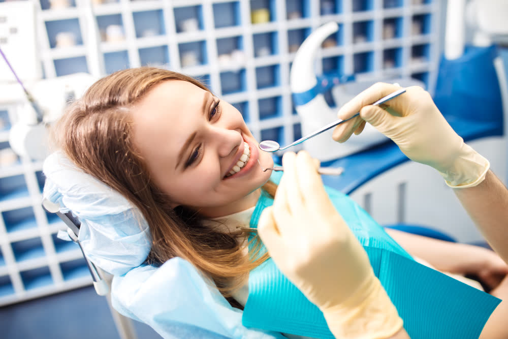 Tooth-colored cosmetic filling